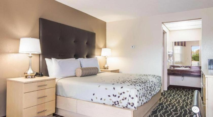 Americas Best Value Inn Alliance Eksteriør bilde
